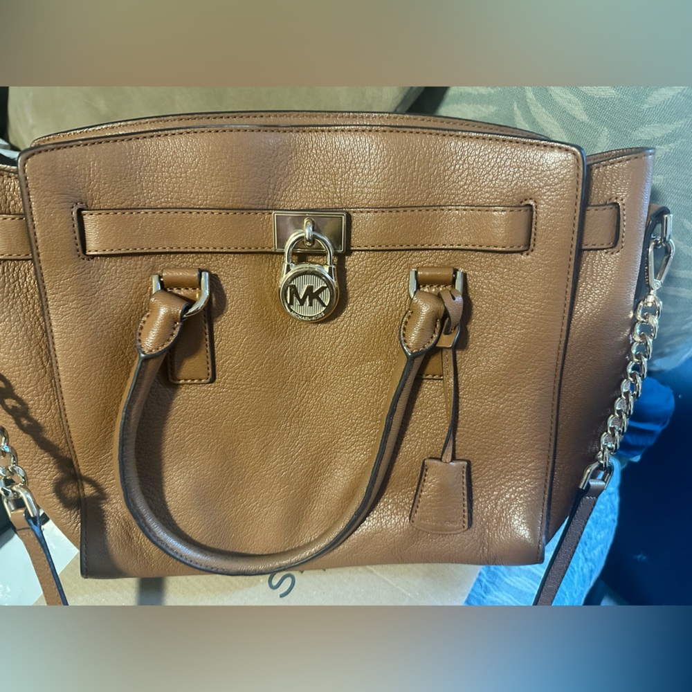 Michael Kors tan handbag 👜